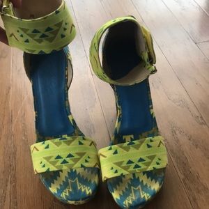 Perfect condition summer wedges